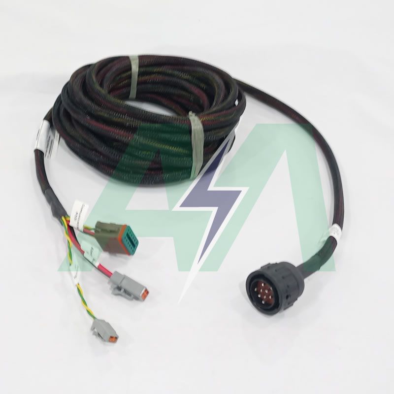 CHICOTE POD UNIV PLT COMUNIC ESTRELA 7310-5689  Stara Agricola Gr�os  Codigo	7310-5689
Descri��o	CHICOTE POD UNIV PLT COMUNIC ESTRELA
Equipamento	TOPPER
Marca	STARA  Topper, Stara, 7310-5689,CHICOTE, POD UNIV PLT, COMUNICA��O, ESTRELA Alves Martinelli Ribeir�o Preto